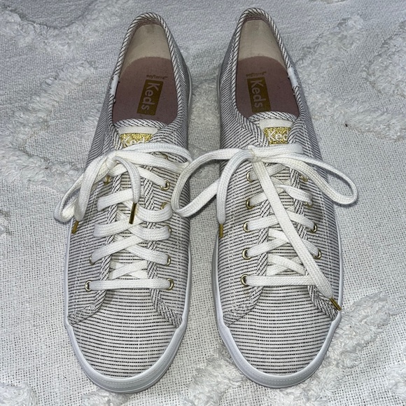 Keds Sneakers Size 10 Black & White Cloth Material EUC - Picture 2 of 11